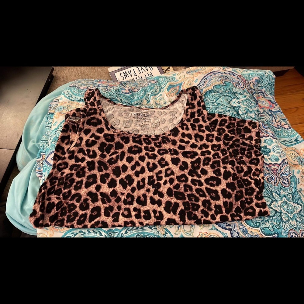 Torrid cheetah super soft tank size 3